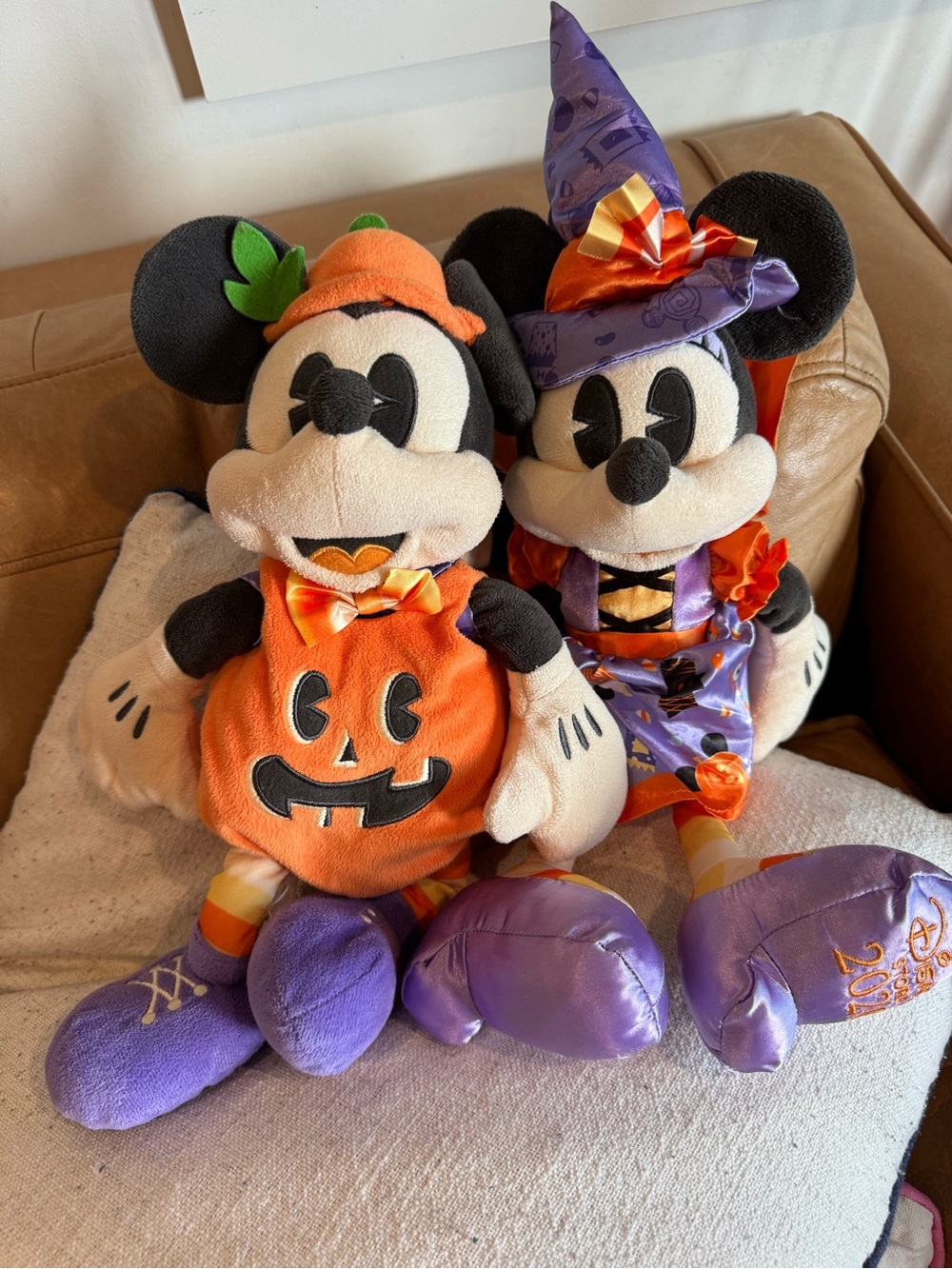 Disney Minnie + Mickey Mouse Halloween plushies in costumes (Disney store 2020)